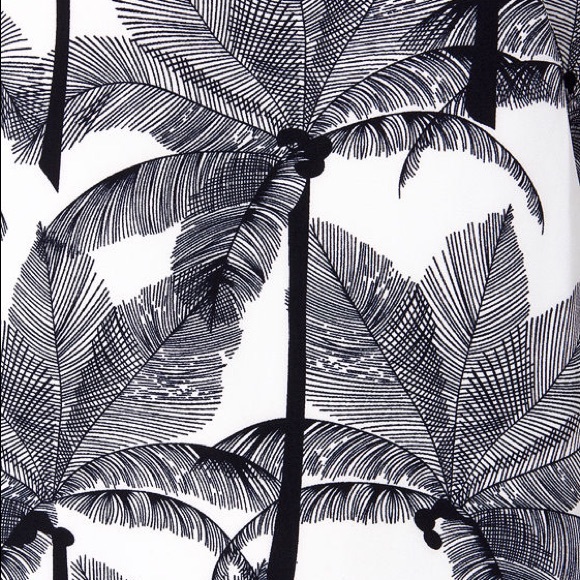 Lulu’s • Going, Going Palm Dress - Picture 7 of 8